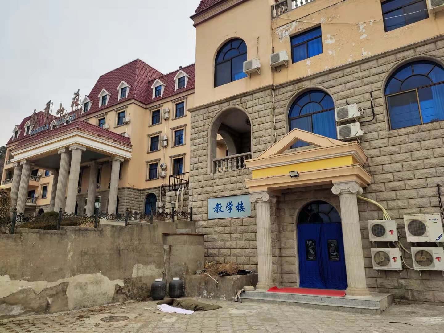 學校食堂承包案例